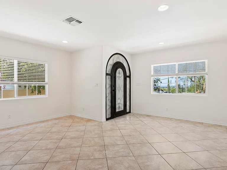 22364 Cass Ave — Photo 5