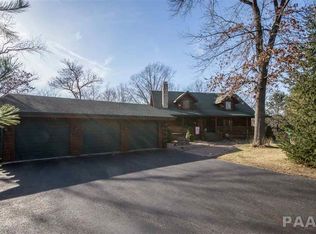 18301 Oak Lake Dr, Tremont, IL
