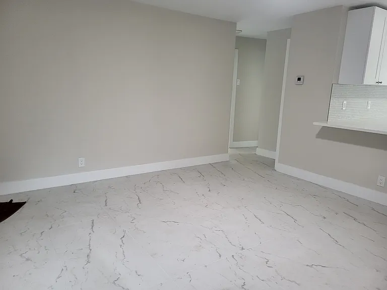 3231 NE 14th Ave — Photo 4