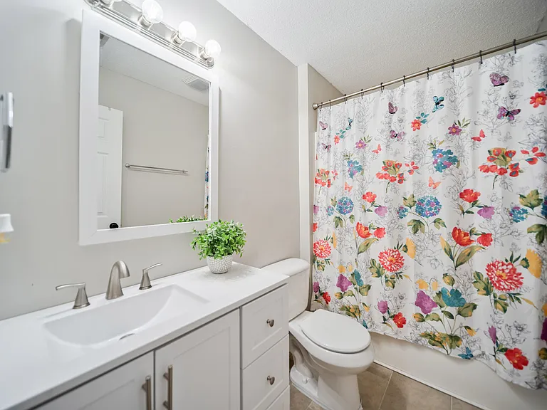 817 Church St — Photo 14
