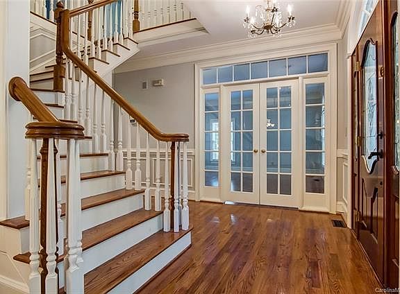 3rd image of 3644 Whitehill Dr