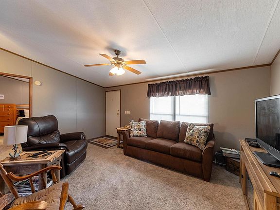 4th image of 2370 Egyptian Hills Dr