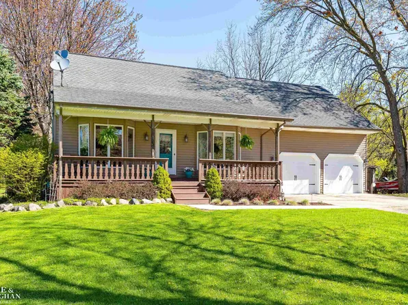 23325 Oberliesen St, Clinton Township, MI 48036