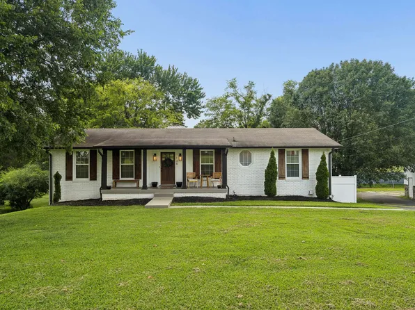 138 East Dr, Hendersonville, TN 37075