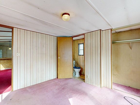 4th image of 68 Middle Road