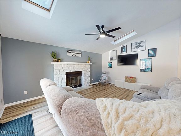 5th image of 7795 Campton Cir NW