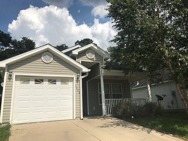 1st image of 1445 Crescent Hills Dr