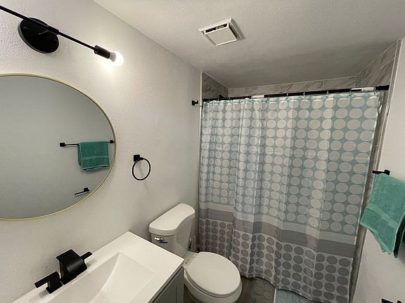 4th image of 640 Avenue B NE #4
