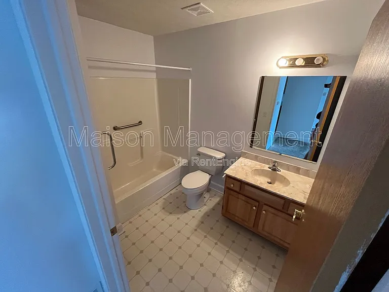 Gateway Apartments — Photo 11
