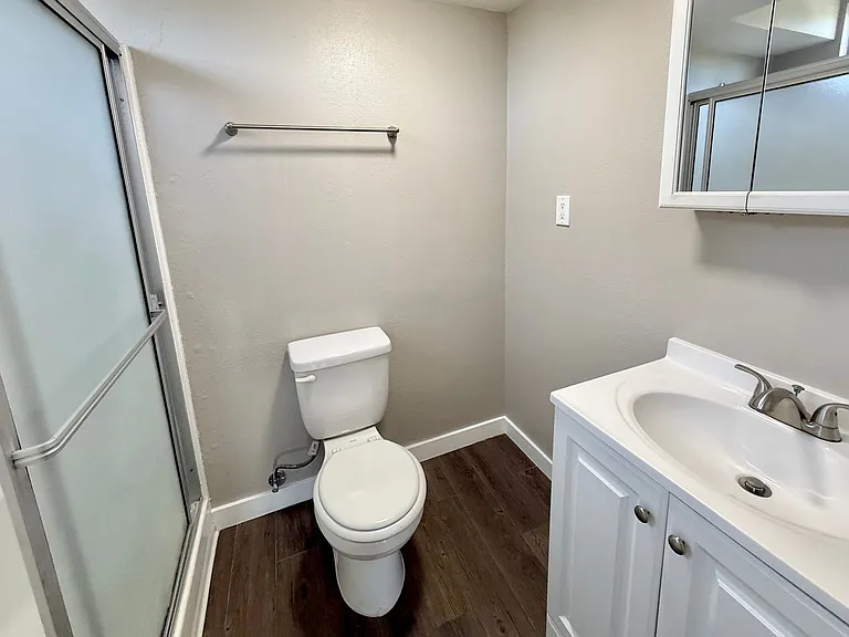 Laurel Canyon, 4500 — Photo 19