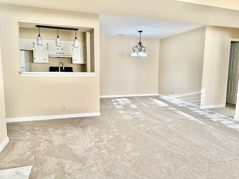 146 N Timber Dr — Photo 10