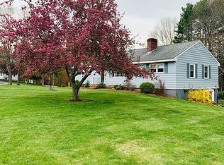 8 Sunset Ave, Derry, NH 03038