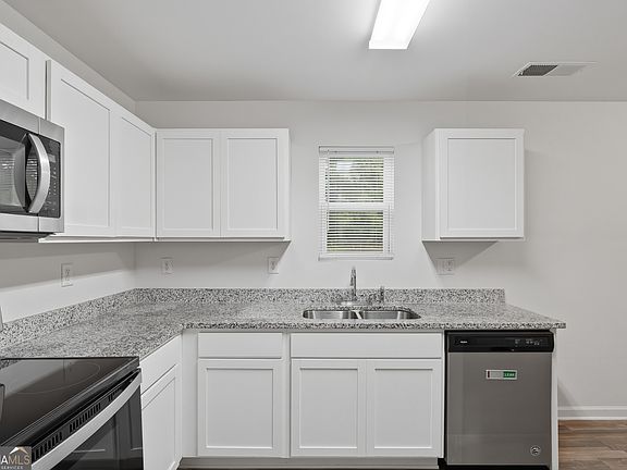 2nd image of 1778 Cheryl Ave