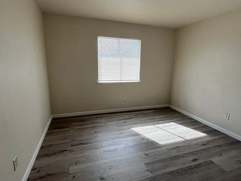 3401 Cassie Ln — Photo 11
