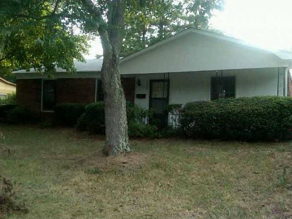 2nd image of 124 Lincoln Dr
