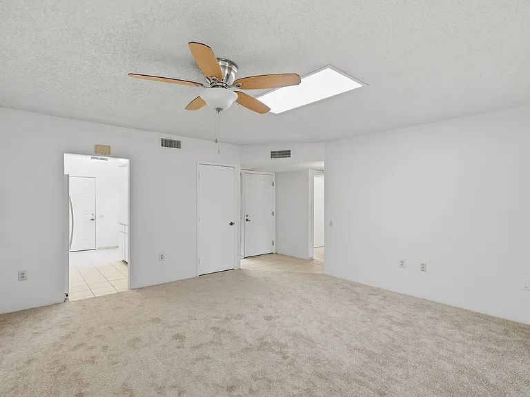 359 N Calle Del Chancero — Photo 12