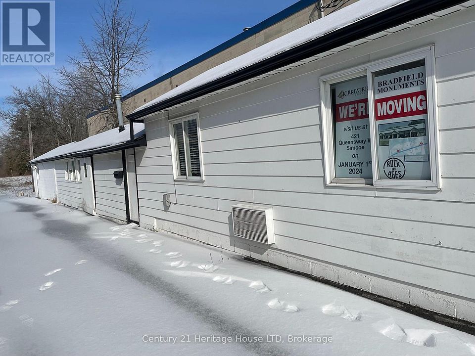 2nd image of 335 Queensway W