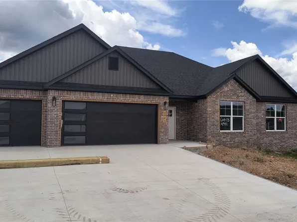 4942 Cowboy St, Springdale, AR 72762