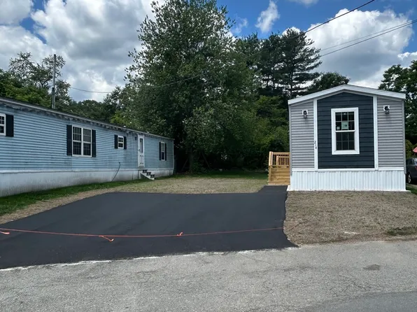214 Shoreline Dr, North Billerica, MA 01862