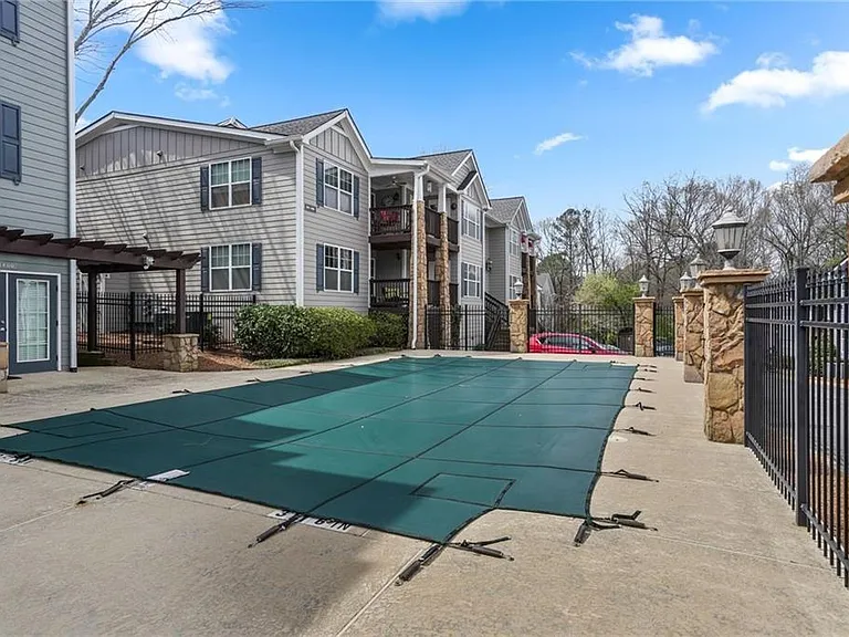 708 Madison Ln SE — Photo 27