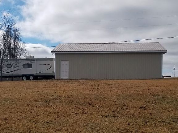 30x40 Shop w/ electric 