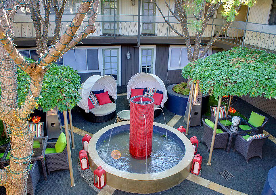 1001 Grigsby - RALEIGH CLAYTON Courtyard Day