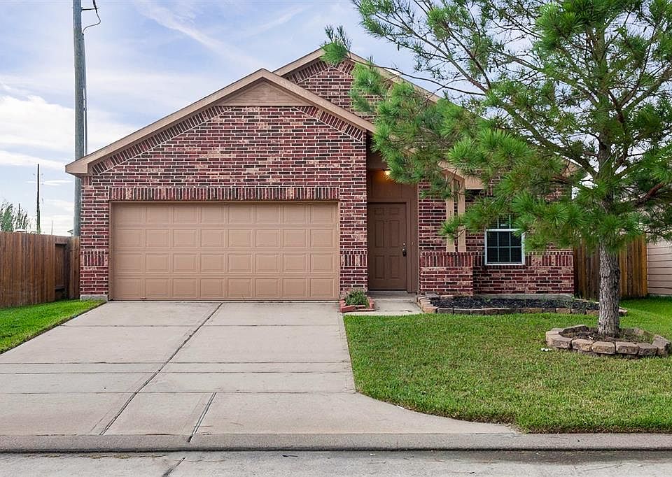 1st image of 17430 Hannah Oaks Ln