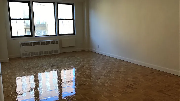 Rented by Roberto Guilbet, LREB | media 15