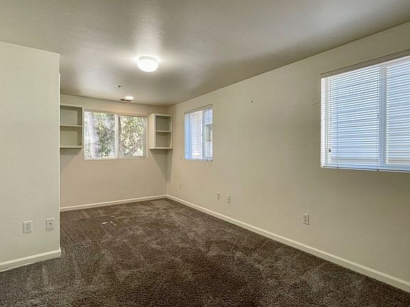 5th image of 1228 Stafford St #B
