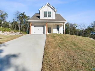 559 Farmingdale Rd, Huntsville, AL 35803