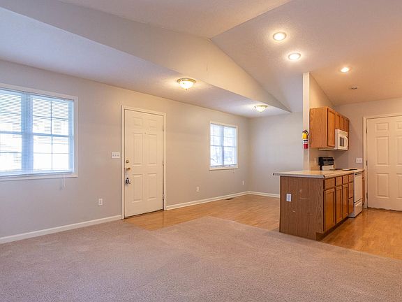 3rd image of 3873-3873 S Cramer Cir #3879
