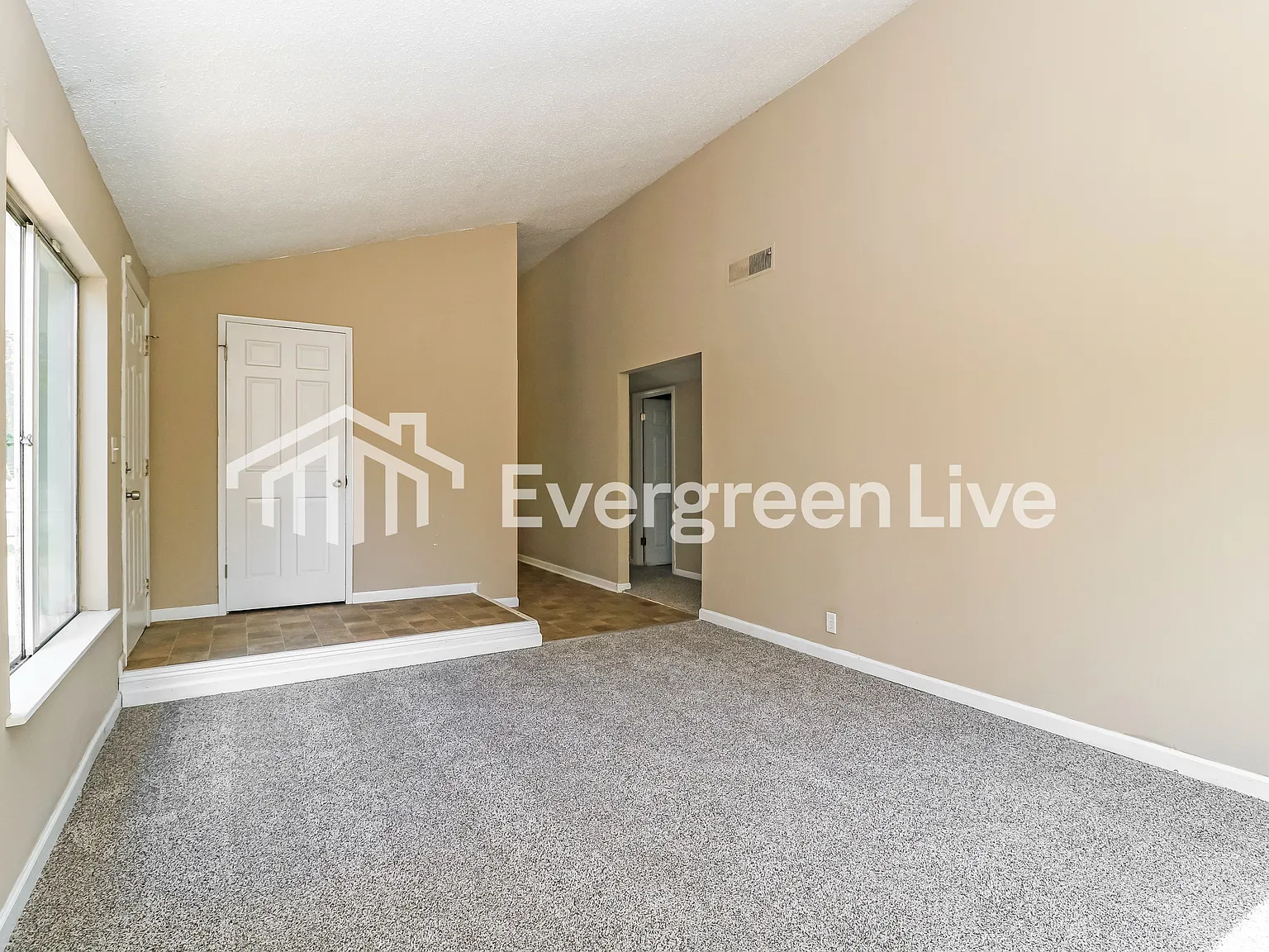 3 bed, 2.0 bath, 1212 sqft, $1,695 — Photo 4
