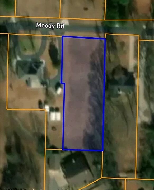 2nd image of Moody Rd