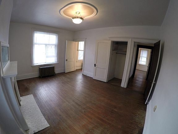 3rd image of 5443 Baywood St #2