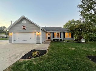 10940 Sunset Dr, Evansville, IN 47712