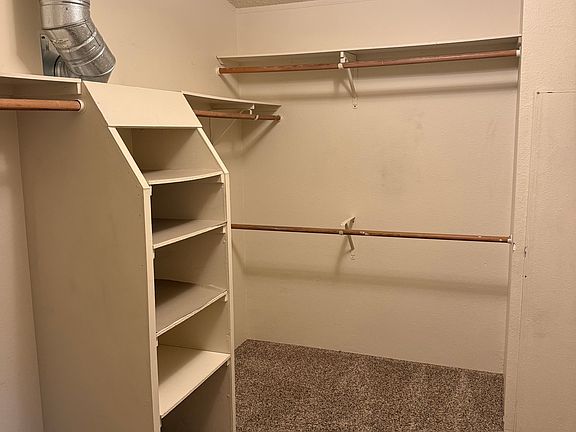 5th image of 221 Cottonwood Ln
