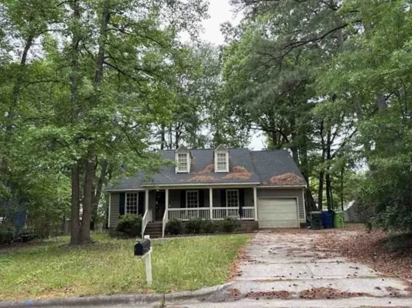 1708 Netherfield Ln, Raleigh, NC 27610