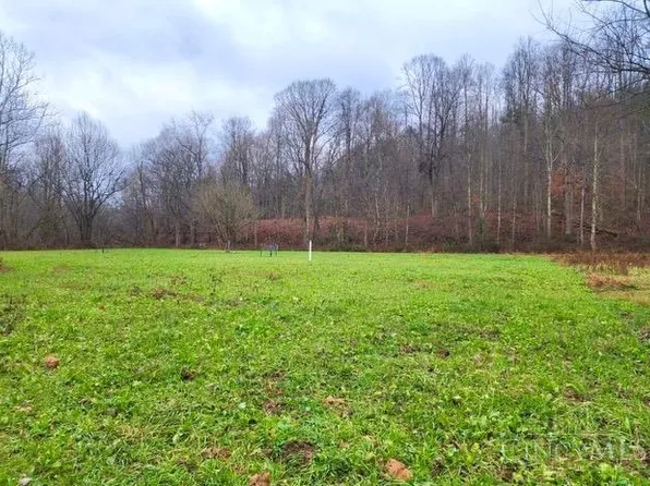 142 Pauline Miller Rd, Peebles, OH 45660