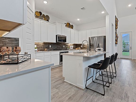 Hemlock II Representative Photo 2