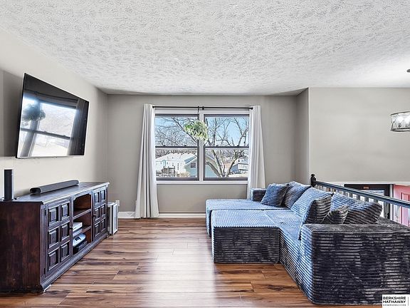 2nd image of 403 Garden Ave