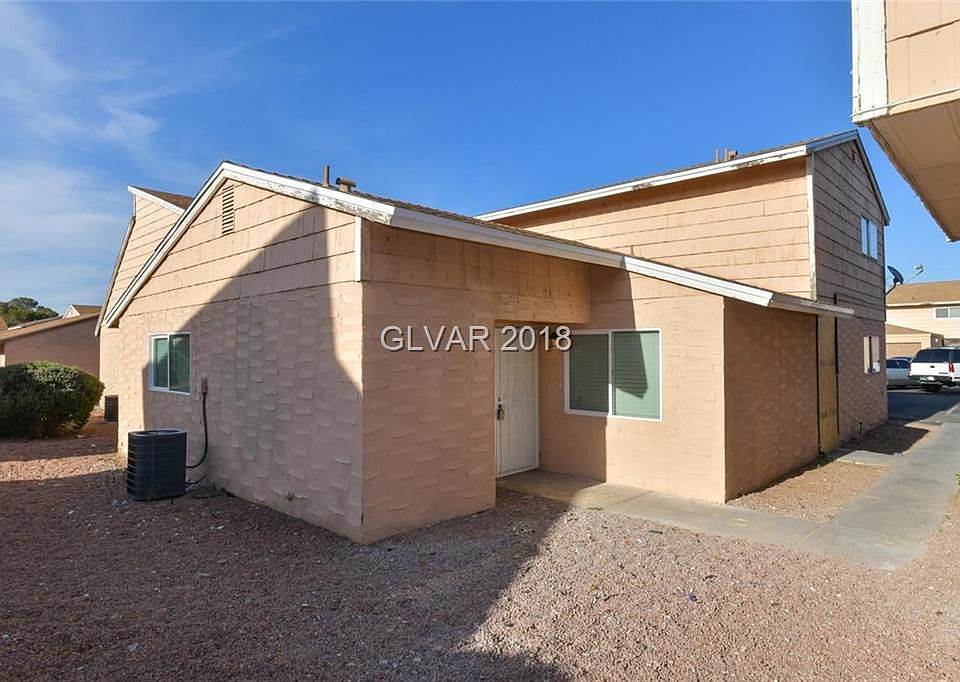2nd image of 5107 Garden Ln