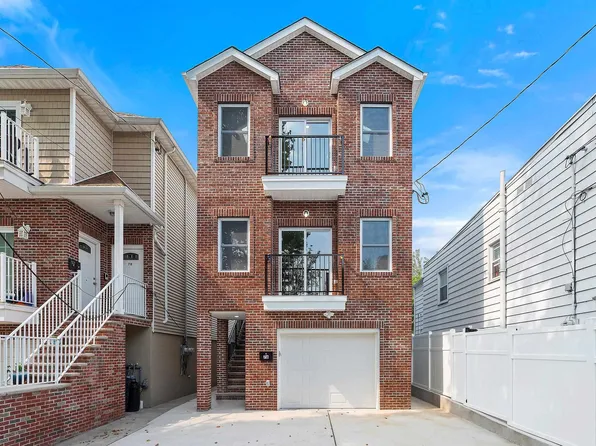 76 E 29th St, Bayonne, NJ 07002