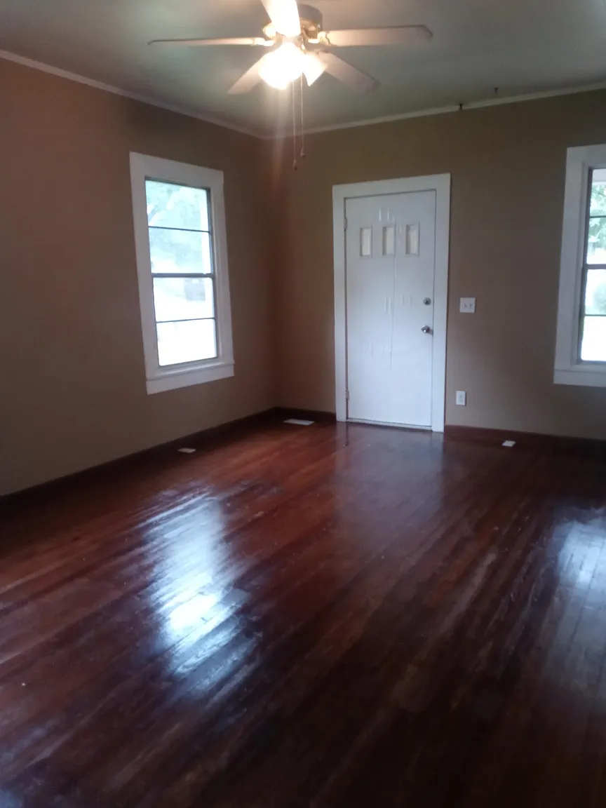 216 Park St photo 1