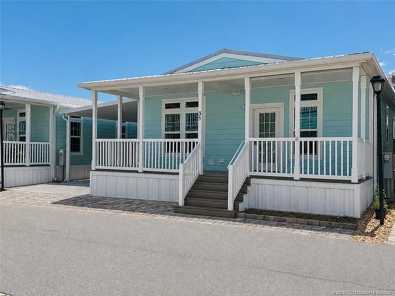 35 NE Nautical Dr — Photo 45