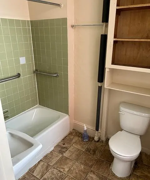912 W King St #1 — Photo 4