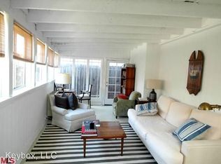 206 W Channel Rd, Santa Monica, CA 90402