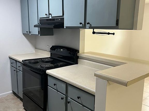 4th image of 1301 Greenlawn Pkwy APT C