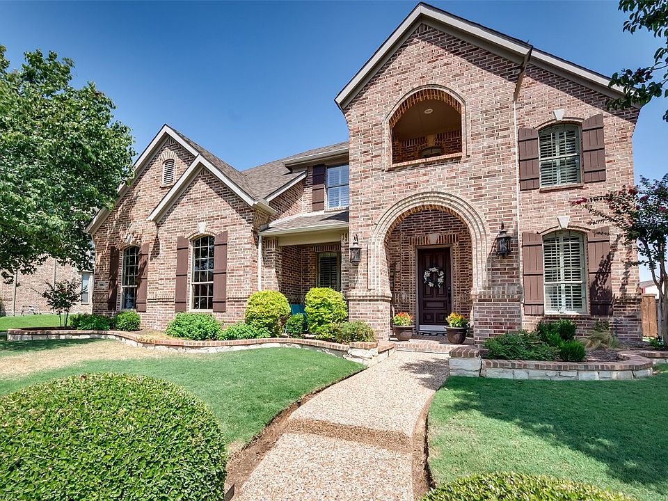 1st image of 4211 Woodcrest Ln