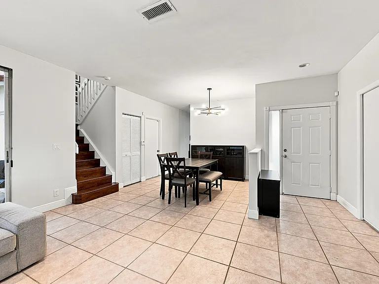 1115 SW 180th Ter — Photo 24