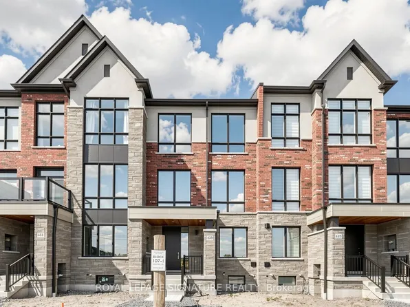 433 York Downs Blvd, Markham, ON L6C 3J5